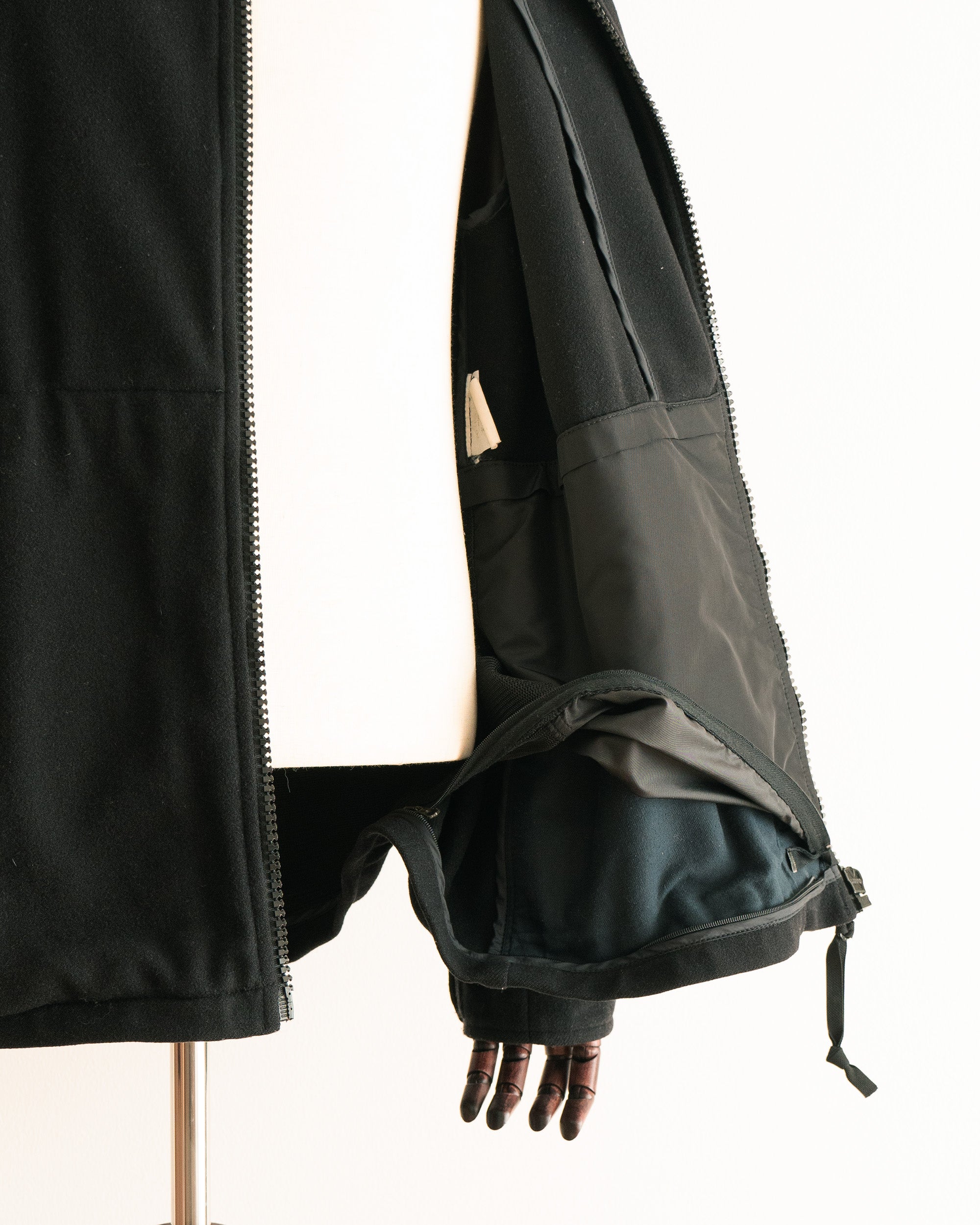 Urban Protection / Hooded Nylon Jacket