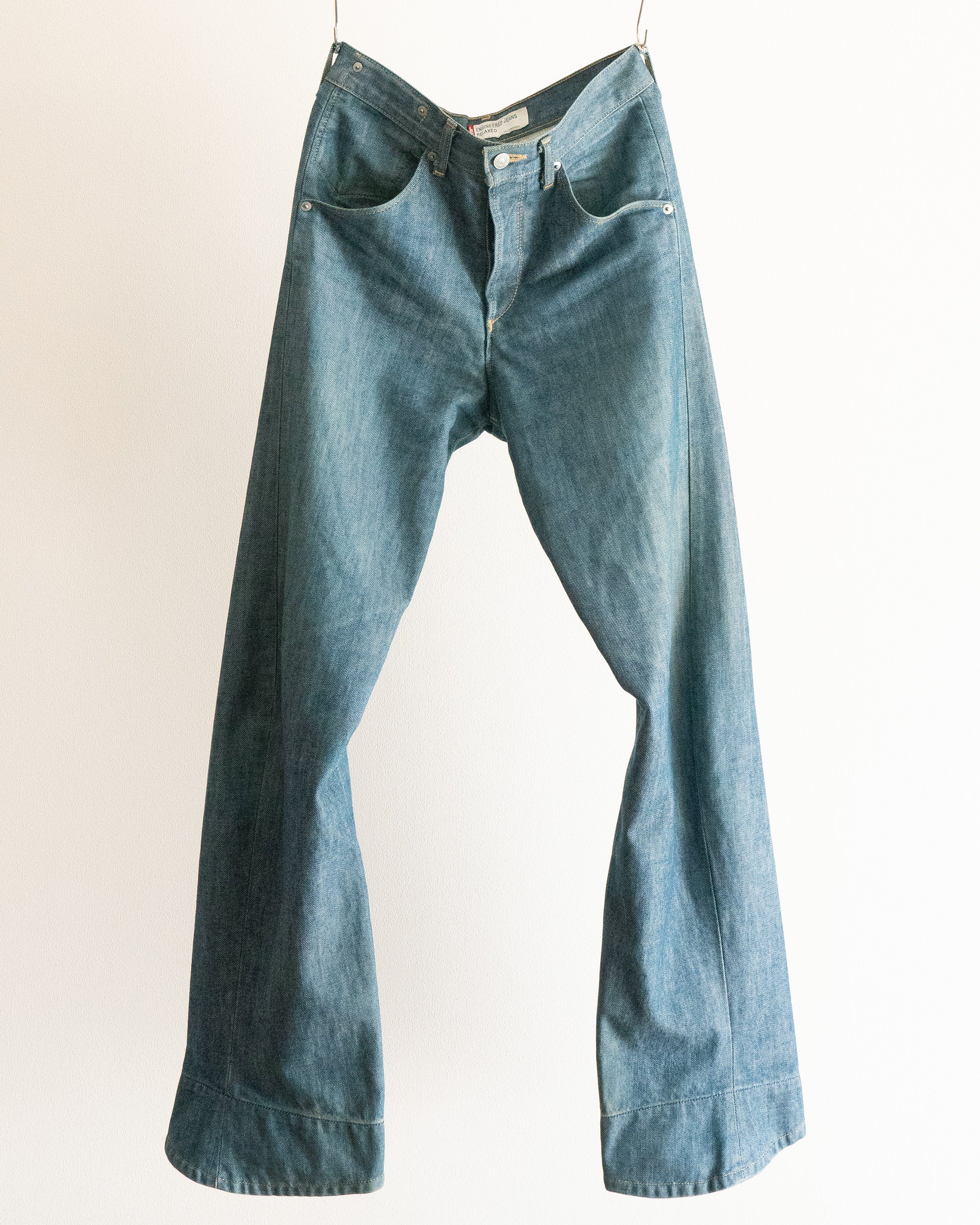 00s LEVI’S engineered jeans flare W29 2000s Levi's ENGINEERED JEANS RELAXED W29 – PRIMARY SENSORY STORE