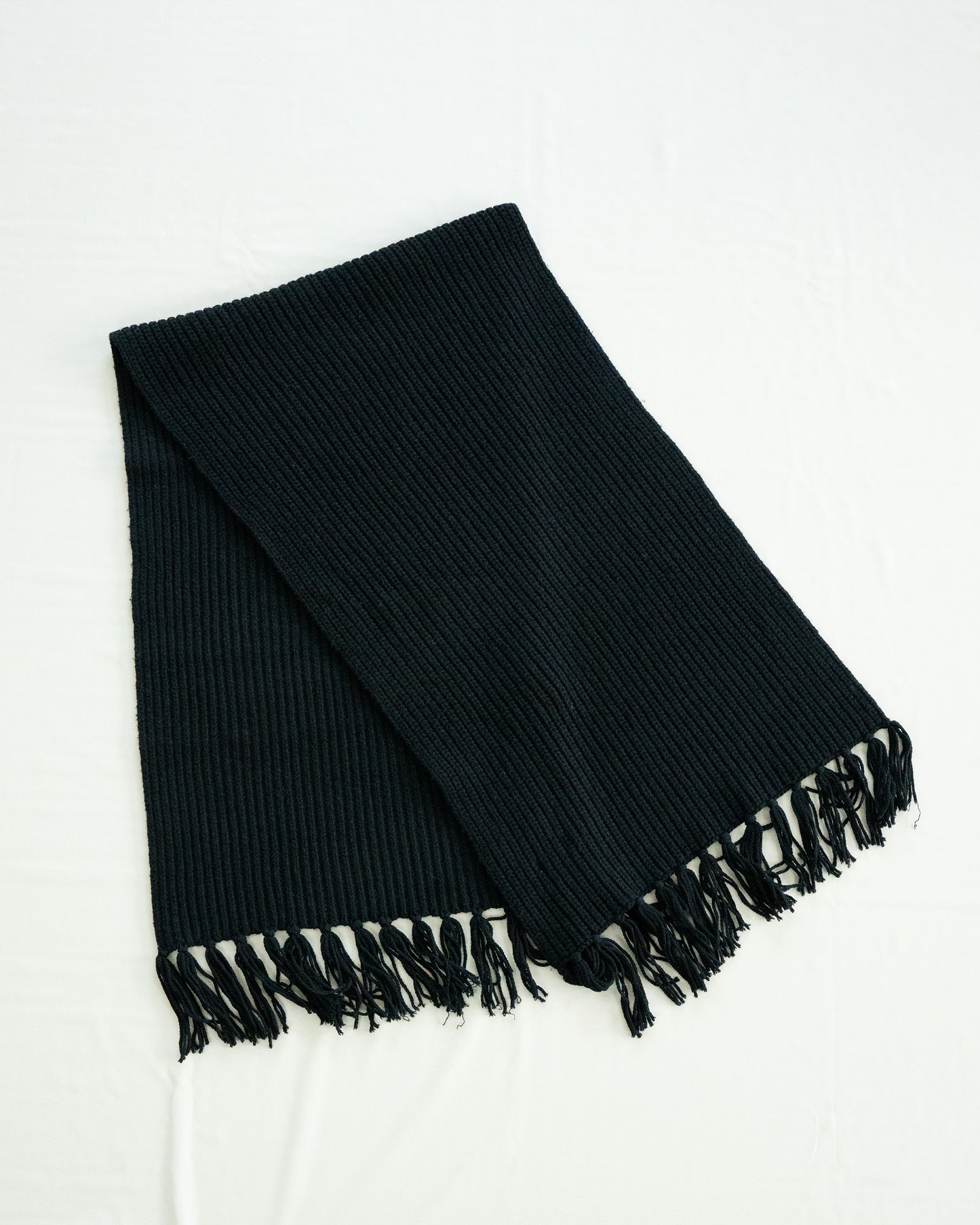 WILD NATURE YARN & MERRY YARN ‘BETWEEN’ SCARF, BLACK