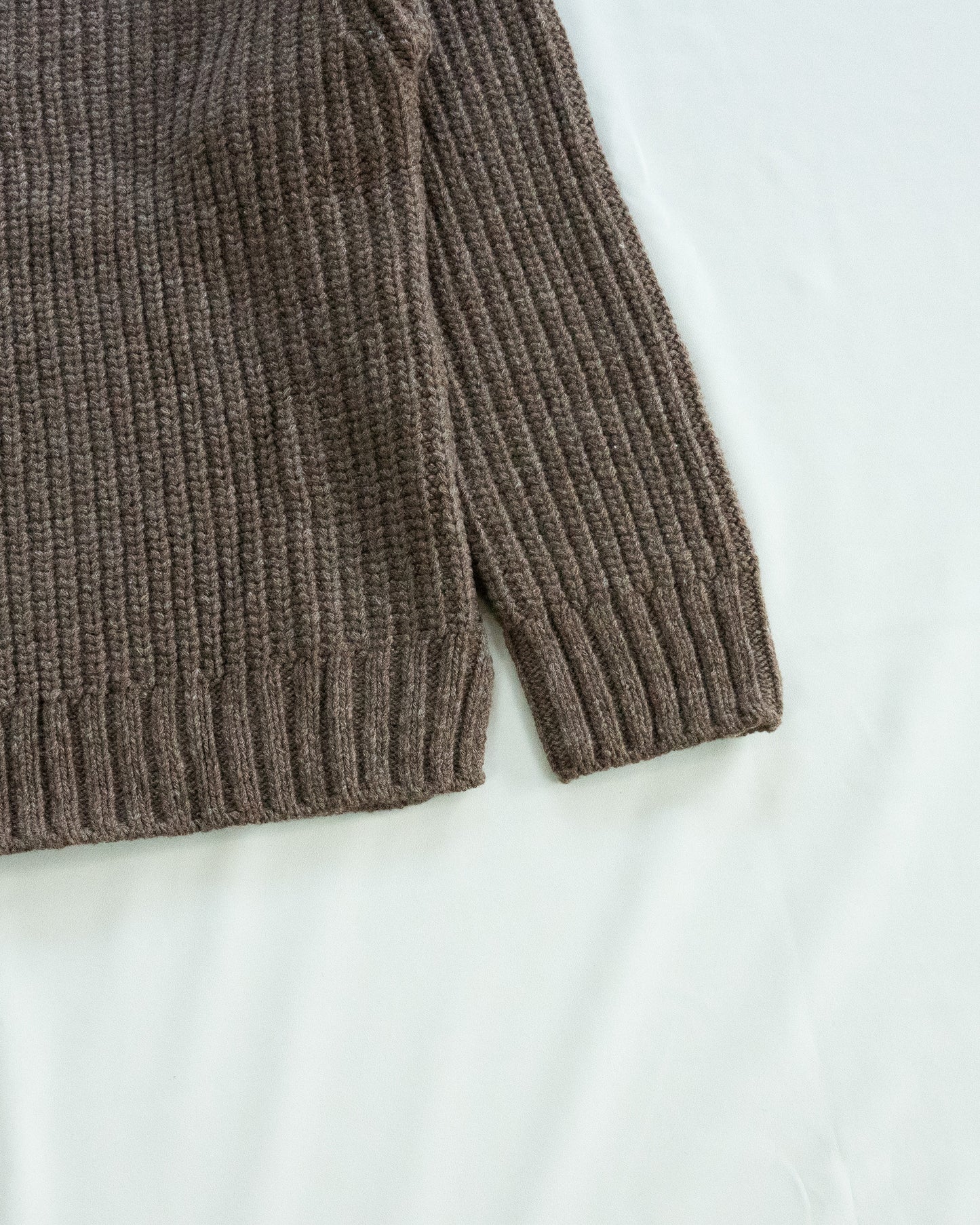 MERRY YARN ‘BUDDY’ SWEATER, N.BROWN