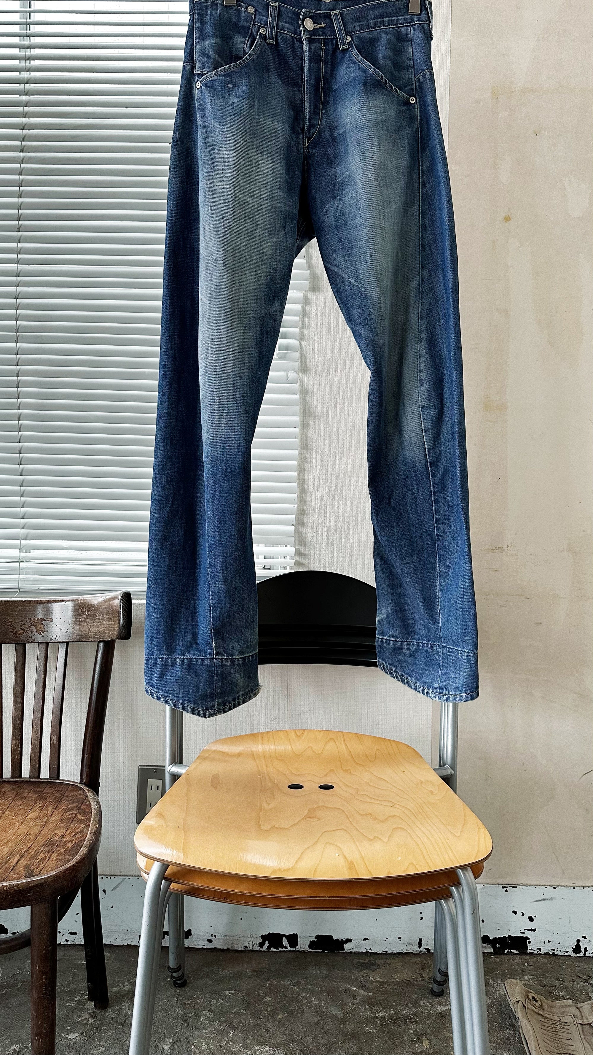 Euro Levi's Engineered Jeans