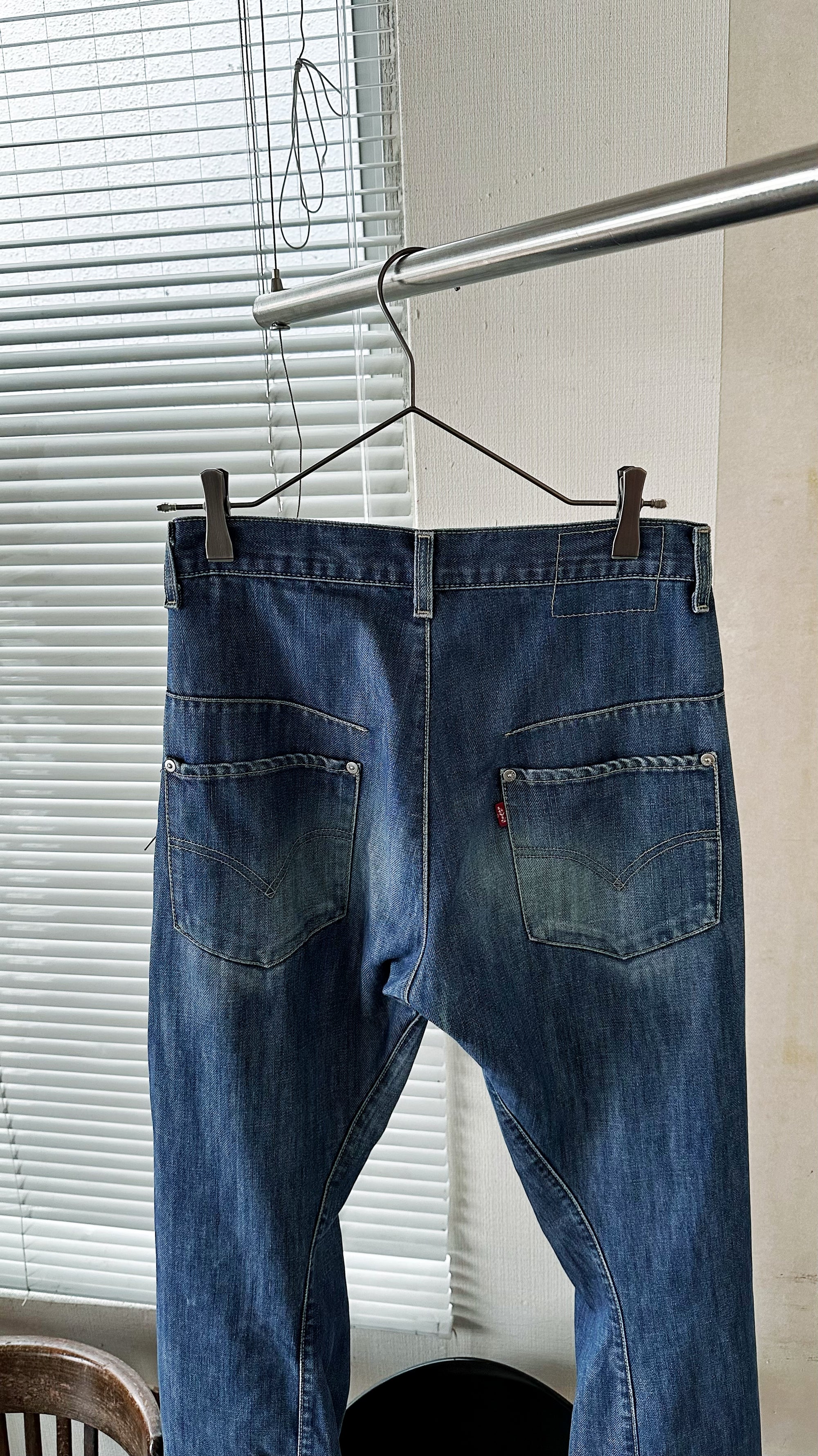 Euro Levi's Engineered Jeans
