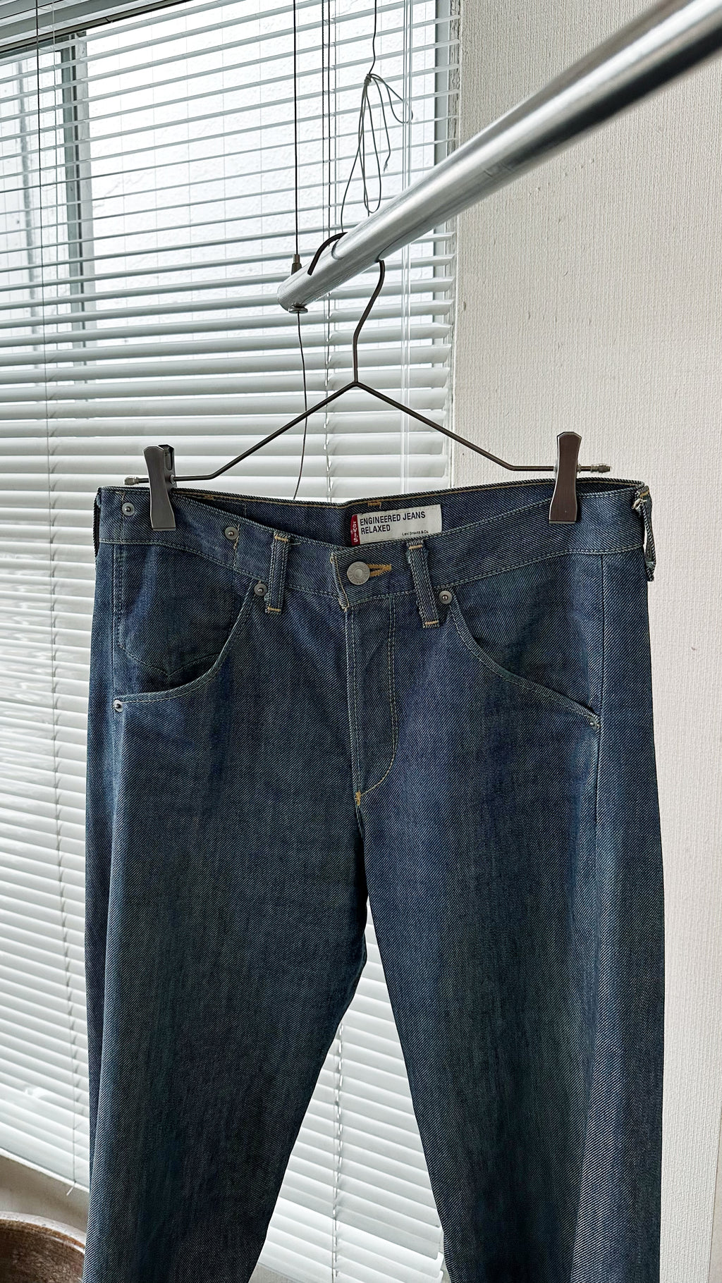 2000s Levi's ENGINEERED JEANS RELAXED W29 – PRIMARY SENSORY STORE