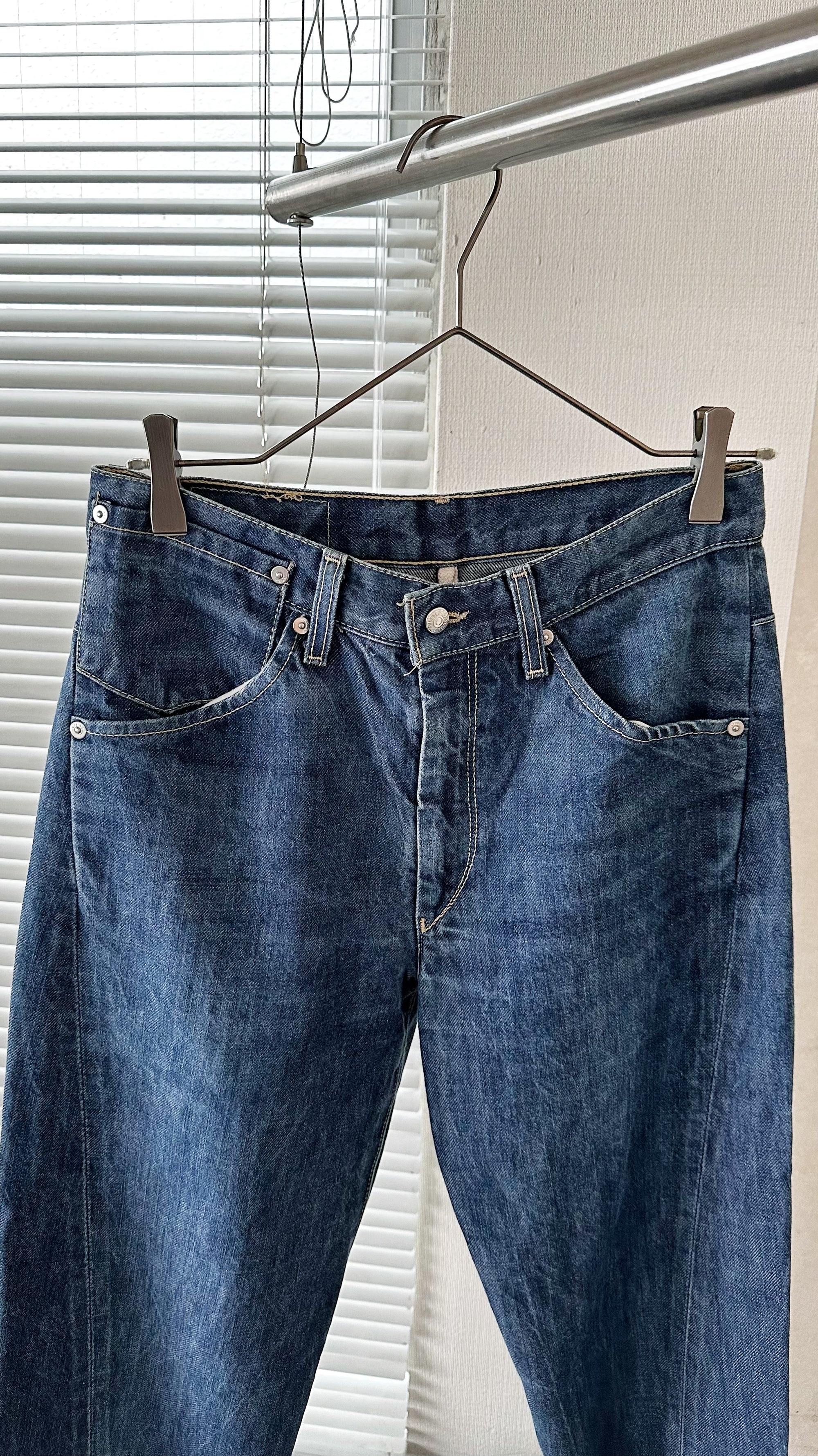 Euro Levi's Engineered Jeans